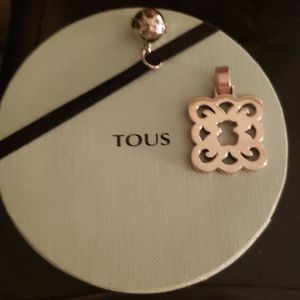 Tous